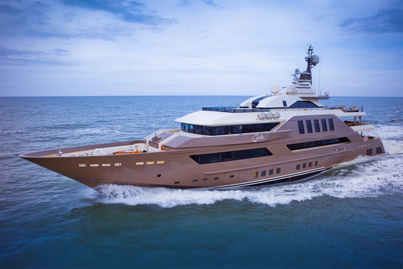 AD-Spectacular-CRN-Mega-Yachts-‘J’ade’-60m-Vessel-03