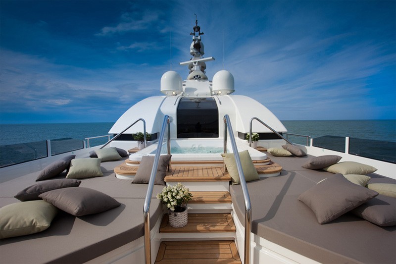 AD-Spectacular-CRN-Mega-Yachts-‘J’ade’-60m-Vessel-11