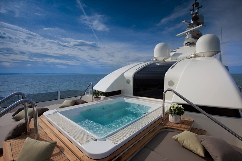 AD-Spectacular-CRN-Mega-Yachts-‘J’ade’-60m-Vessel-15